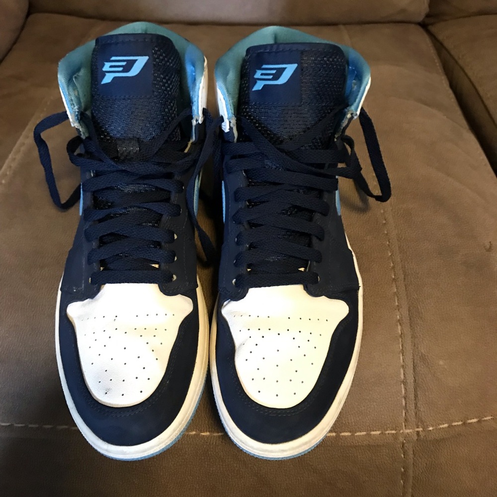 Used pair of Air Jordan 1 Retro High